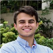 Tutor de ingles. BA en comunicación e ingles. Criado hablando ingles y español en los EEUU, viajando a menudo al mundo hispano.